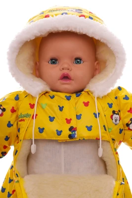 Чоловічок на хутрі для дівчинки Babykroha без логотипу з принтом Міккі жовтий